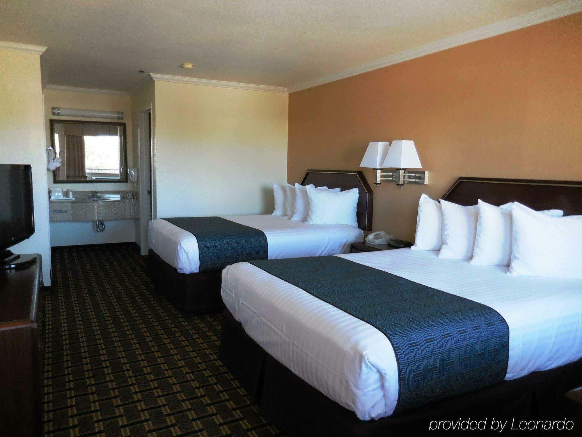 Best Western Garden Inn San Antonio Exterior photo